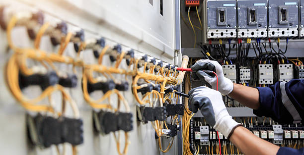 Professional Electrician technician working in Stockton, IL